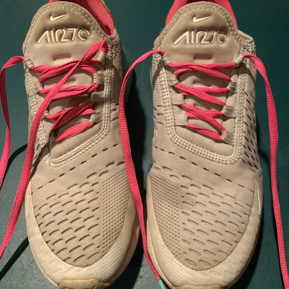 Nike women’s 270